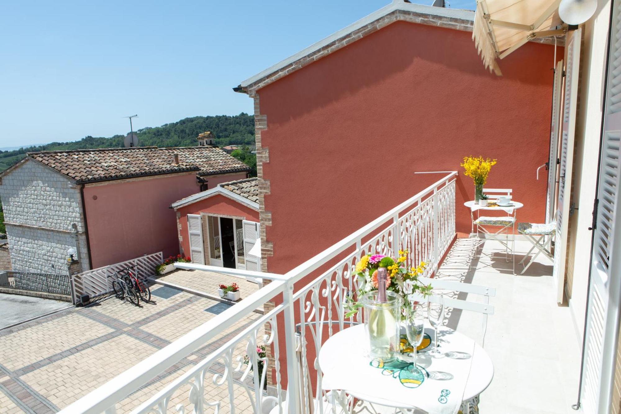 Fonte D'Olio Conero Relais Bed & Breakfast Sirolo Ruang foto
